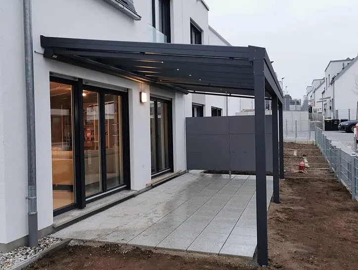 Terrassenüberdachung anthrazit